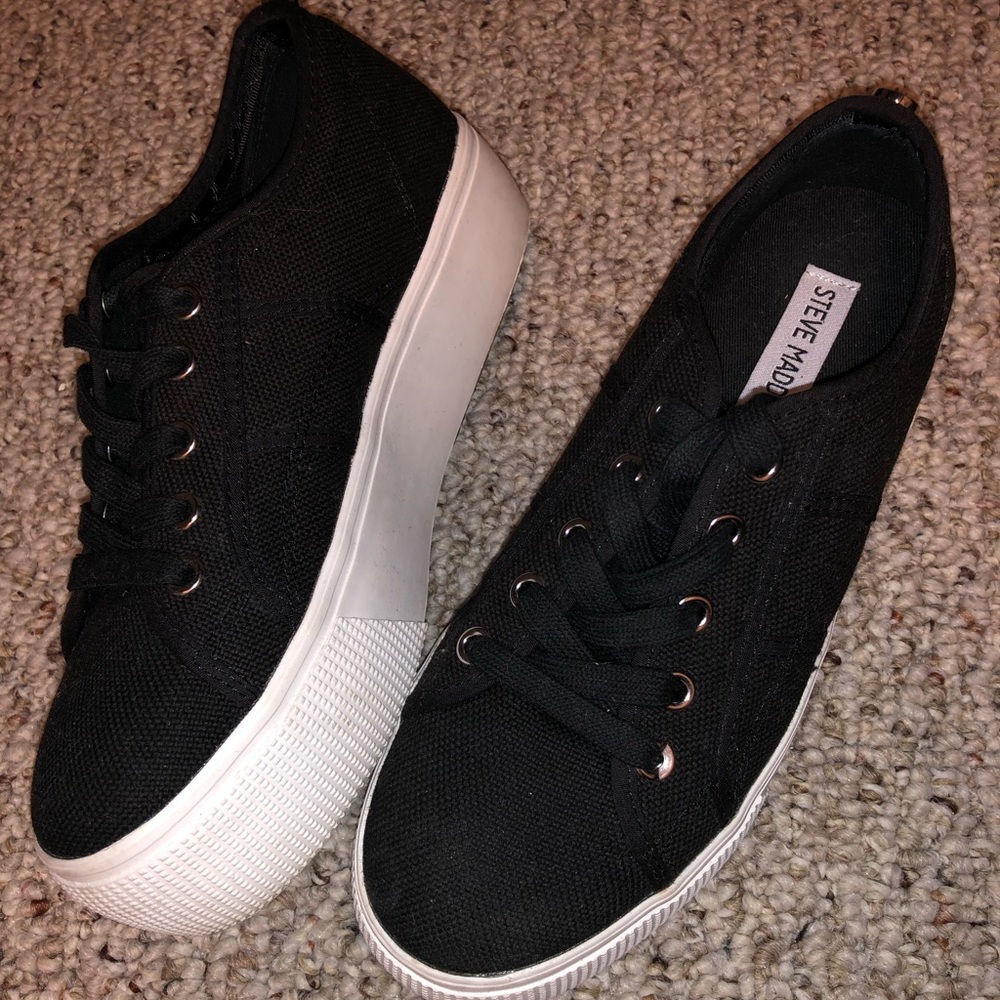 Steve Madden Sneakers
